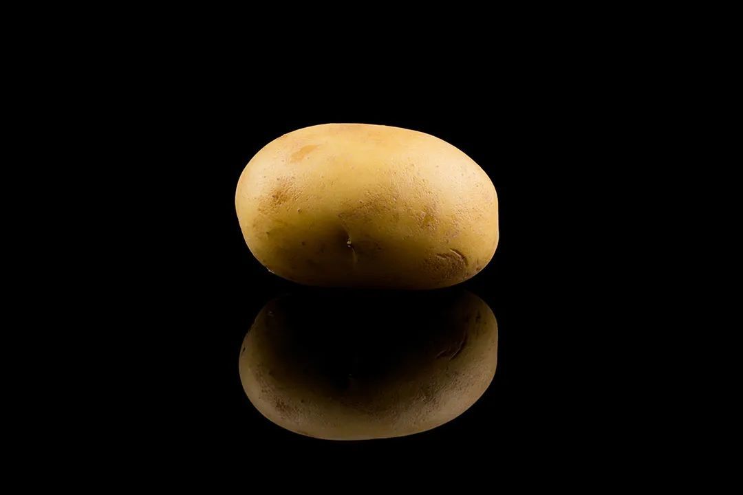 长相朴实的土豆像食物界的“铁憨憨” ©摄图网
