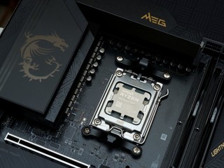 这该是AMD锐龙7000系CPU的最强座驾了吧？