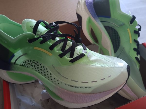 不到三百的国产跑鞋完爆阿迪!