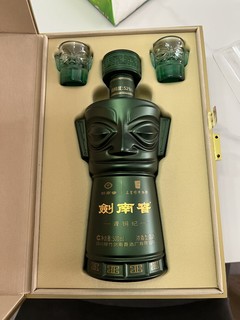 剑南春青铜纪摆柜神器