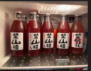 喝山楂果汁气泡水，酸酸甜甜太好喝了