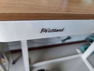 FitStand电动升降桌，好像是乐歌的子品牌