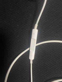 旧时光里的苹果3.5mm款Ear Pods