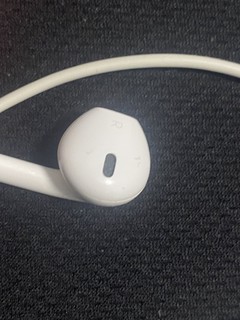 旧时光里的苹果3.5mm款Ear Pods