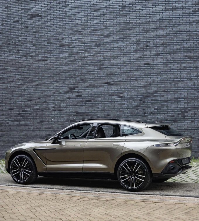 阿斯顿·马丁suv