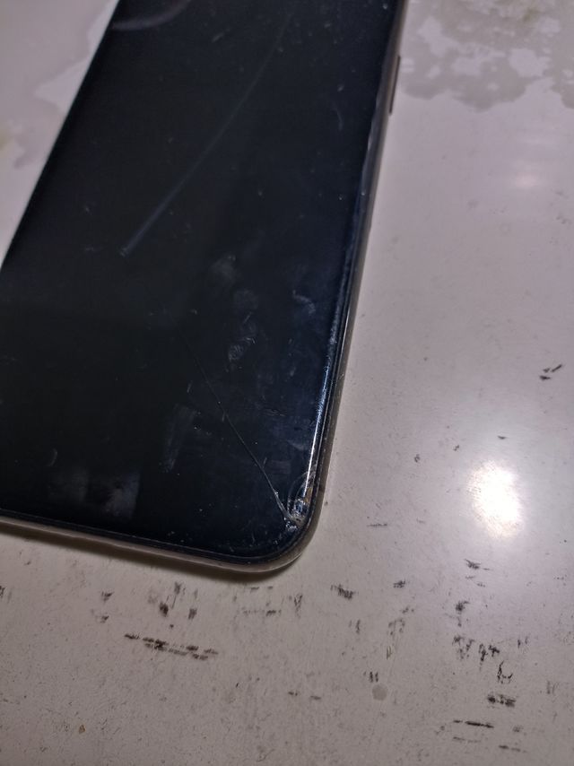 为啥iPhonex摔成这样了我也还没换