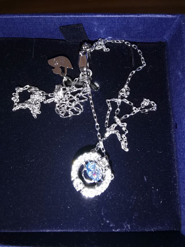 施华洛世奇跳动的心项链