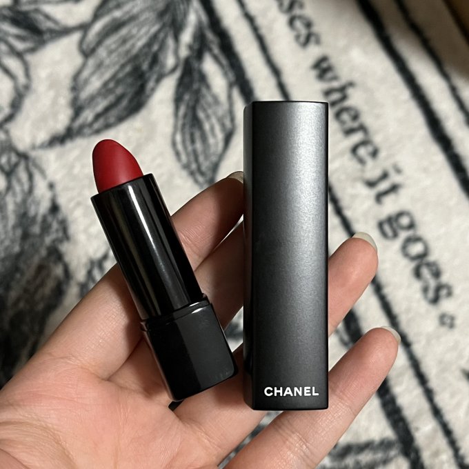 香奈儿口红怎么样 发现了112这支!韩国女团枚粉正红色 _什么值得买