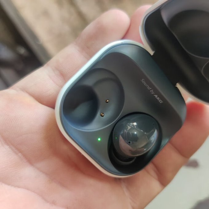 三星galaxy buds2蓝牙耳机怎么样 三星20小时长续航耳机_什么值得买