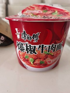 康师傅牛肉面便宜实惠味道鲜美