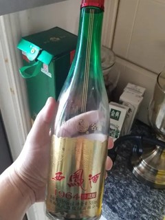 酒花绵密。味道清香。口感很不错