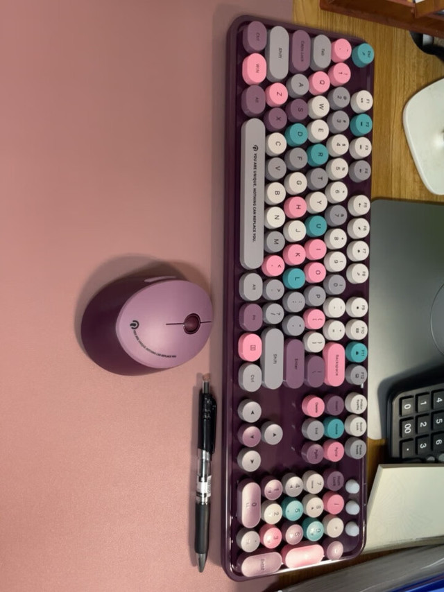 紫色混彩无线键盘