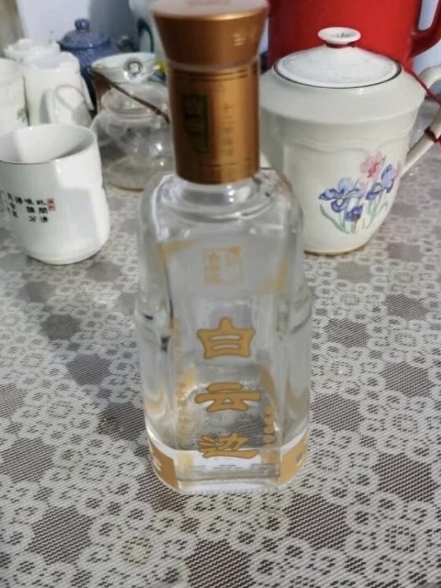 还是喜欢本地产的酒