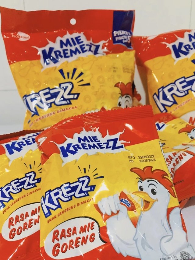 小小一包干脆面当下午茶