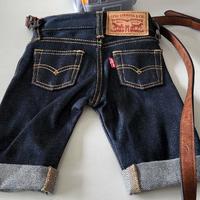 这个包有点个性：LEVI'S牛仔裤造型斜挎包