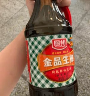 经常买的厨邦酱油，精品生抽特级酿造