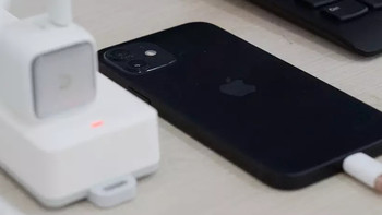 iPhone充电头太贵？大白小魔方：原装芯片、体积更小，搭配完美