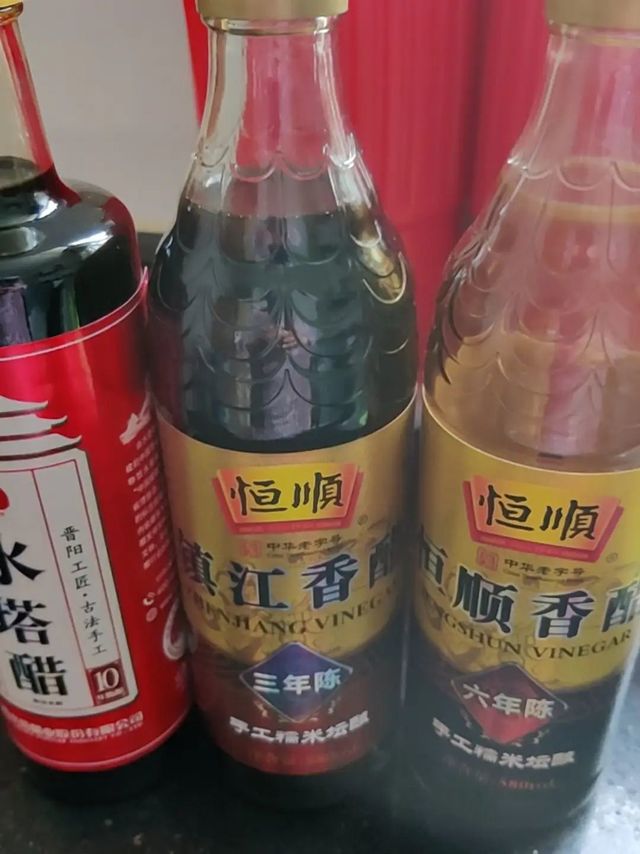 恒顺香醋，老品牌一直信赖，长年食用