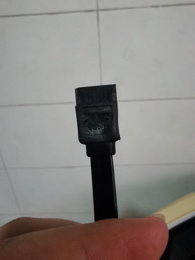 固态硬盘用起来还行，比原来的杭械硬盘速度