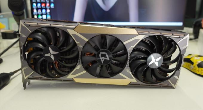 摊牌了我买矿卡了599到手5600xt