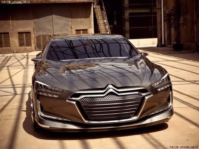 2022-10-13 13:20:53这款雪铁龙的概念车叫metropolis,亮相于2010年的
