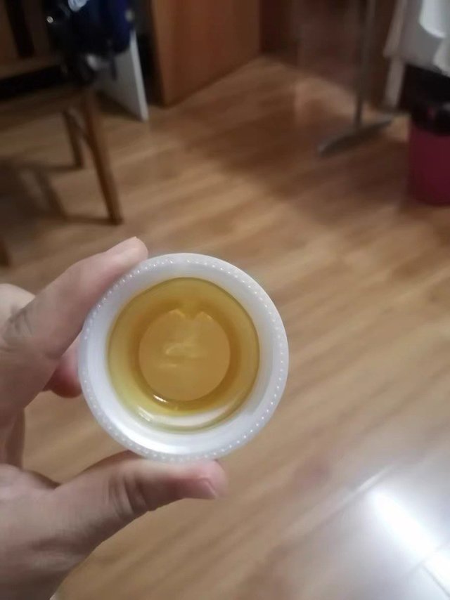 乳胶很柔软，有赠品，价格也很实惠……