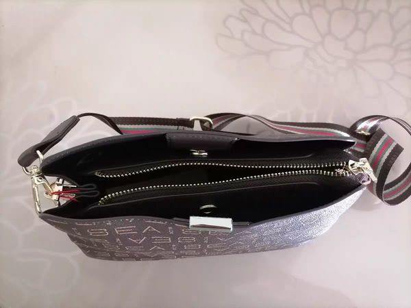 时尚又大方的水桶包