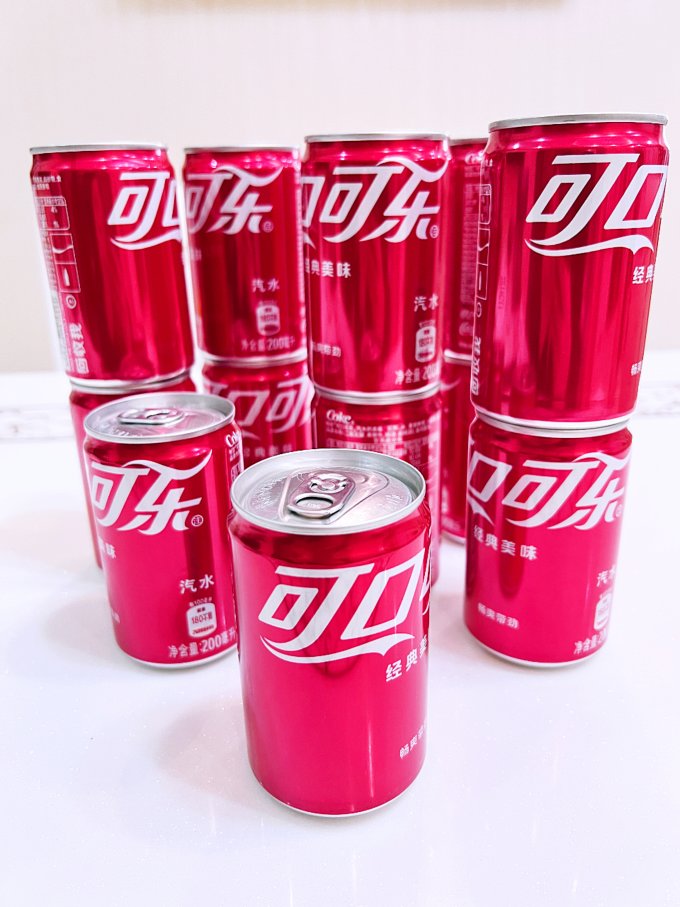 可口可乐碳酸饮料怎么样 小罐装的可乐小朋友,是不是会觉得喝着更美