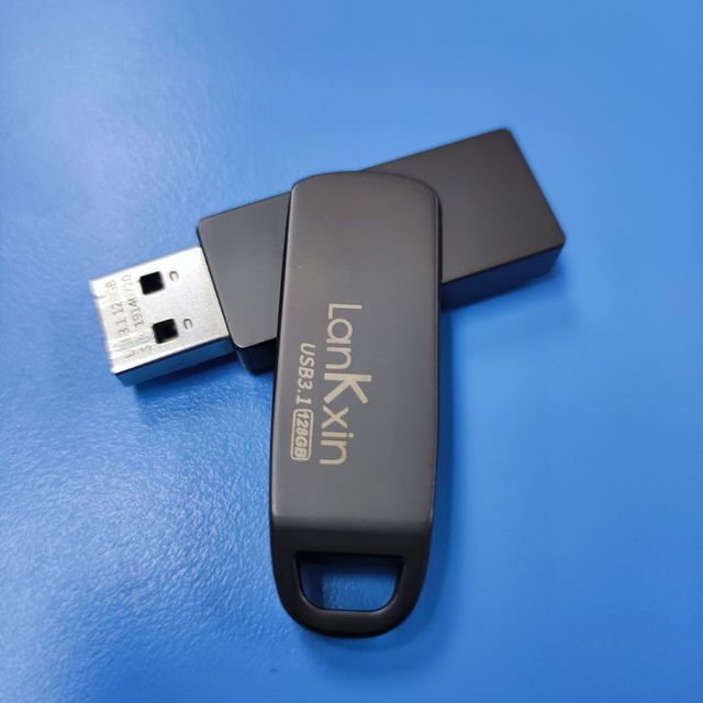 兰科芯usb3.1U盘，不知道算不算翻车。