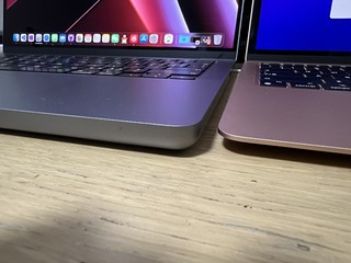 MacBook pro 14 和 M1 air简评对比