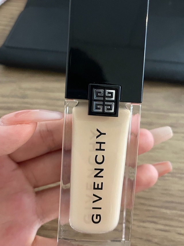 粉底液推荐! Givenchy 纪梵希柔光粉底液