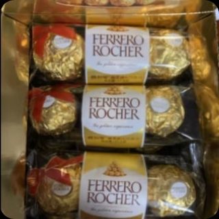 费列罗(FERRERO)榛果威化糖果巧克力制品