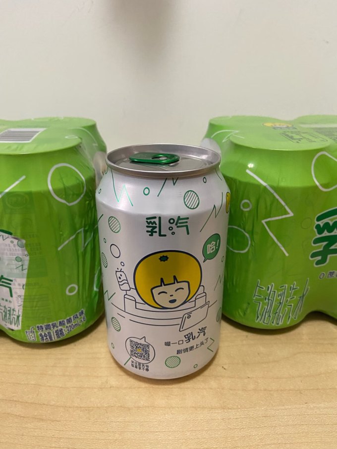 伊利优酸乳苏打气泡水