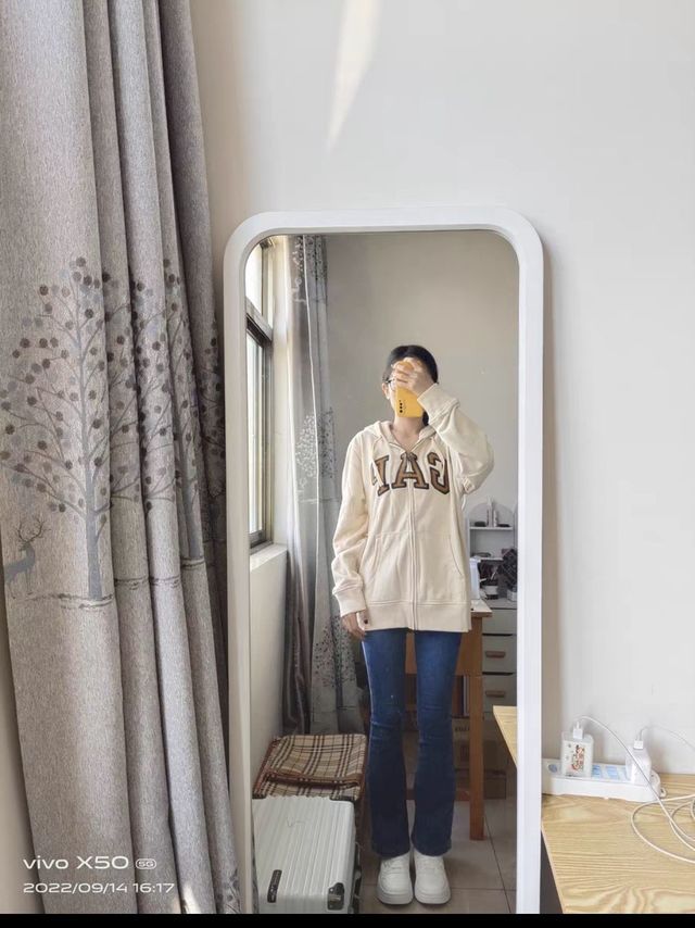 秋天的一件外套这么穿大家没意见吧。