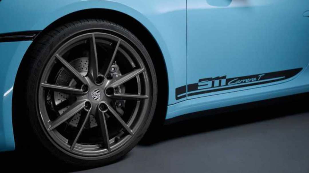 全新911 Carrera T上市 售145.1万元，百公里加速仅4秒，搭载水平6缸发动机