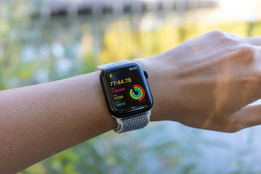 戴着睡觉用了一个月，Apple Watch Series 8&SE升级了些啥？
