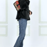 蔻驰COACH女士中号单肩手提包，卡其配红色PVC配皮，自信青春靓丽的象征