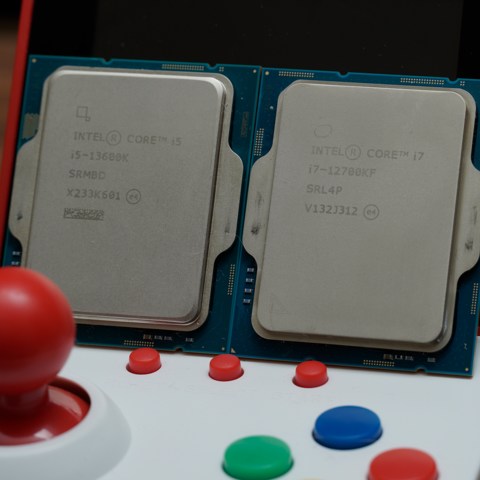 【首发测评】力压上代i7与本代R7，i5-13600K把牙膏管踩爆了！