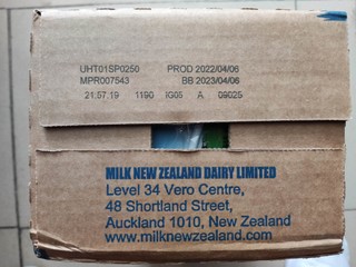 纽仕兰牛奶，源自新西兰，性价比之选