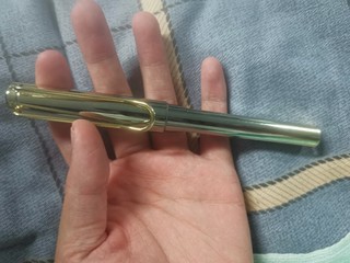 这根钢笔也太高大上了