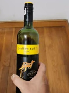 黄尾袋鼠世界系列葡萄酒口感柔和，酒香浓郁