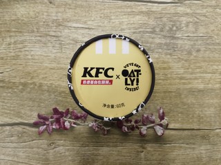 KFC×噢麦力香草味燕麦雪糕，色香味俱全
