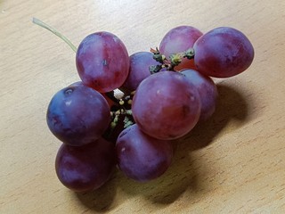这种葡萄个大味道好，真心推荐！