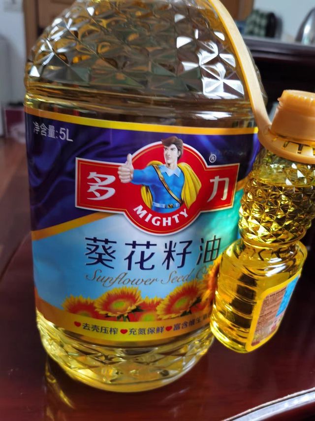 营养健康的 多力葵花仔油