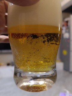 澳门啤酒，珠海生产的一款合格的水啤！