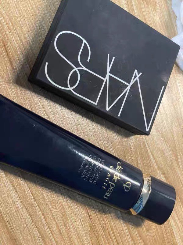 日本CPB隔离霜黑长管新版肌肤之钥妆前乳