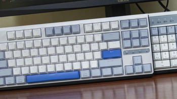 外设开箱 篇二十六：白光新轴,内敛百搭:杜伽K620w无线三模机械键盘开箱 