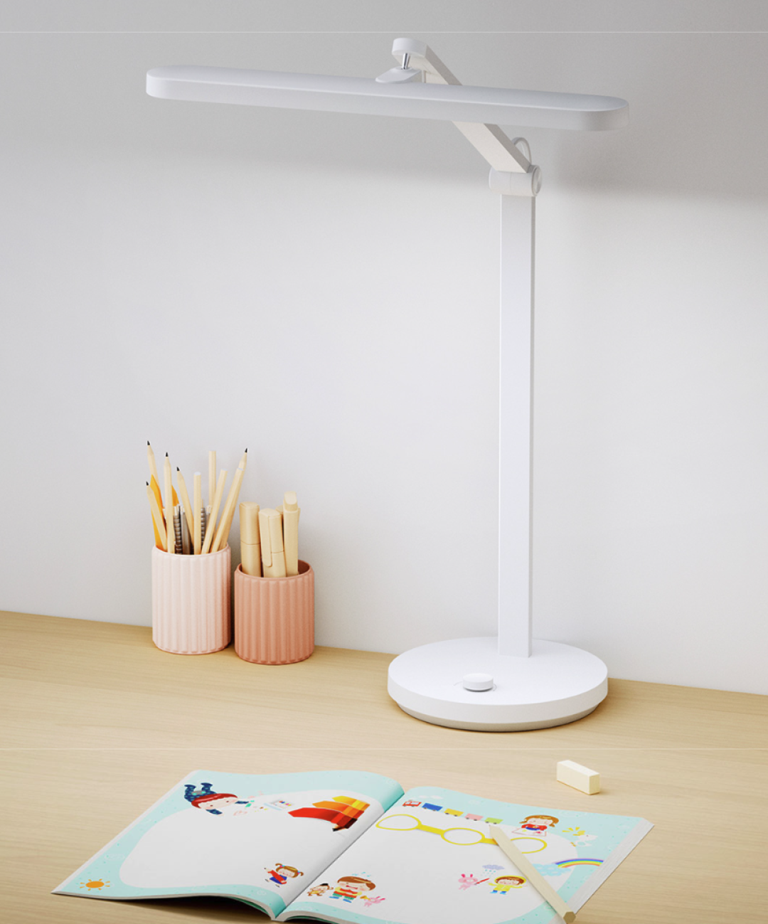 新品:米家台灯pro读写版,中心照度1690lx,超大照明范围 照度翻倍