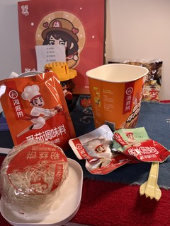 夜宵包里有了新东西，惊现海底捞番茄牛肉粉