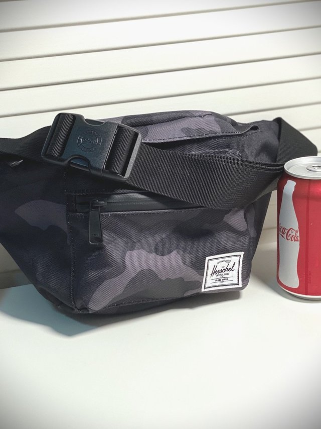 Herschel Seventeen 户外运动腰包